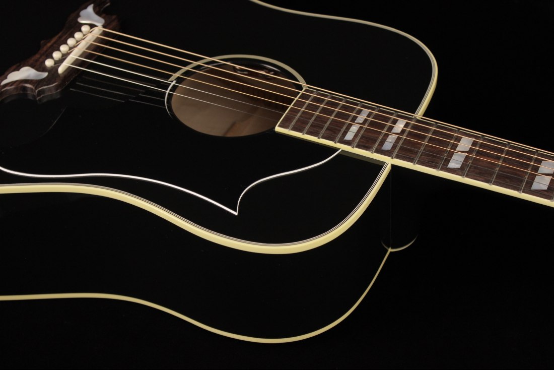 Gibson Elvis Dove