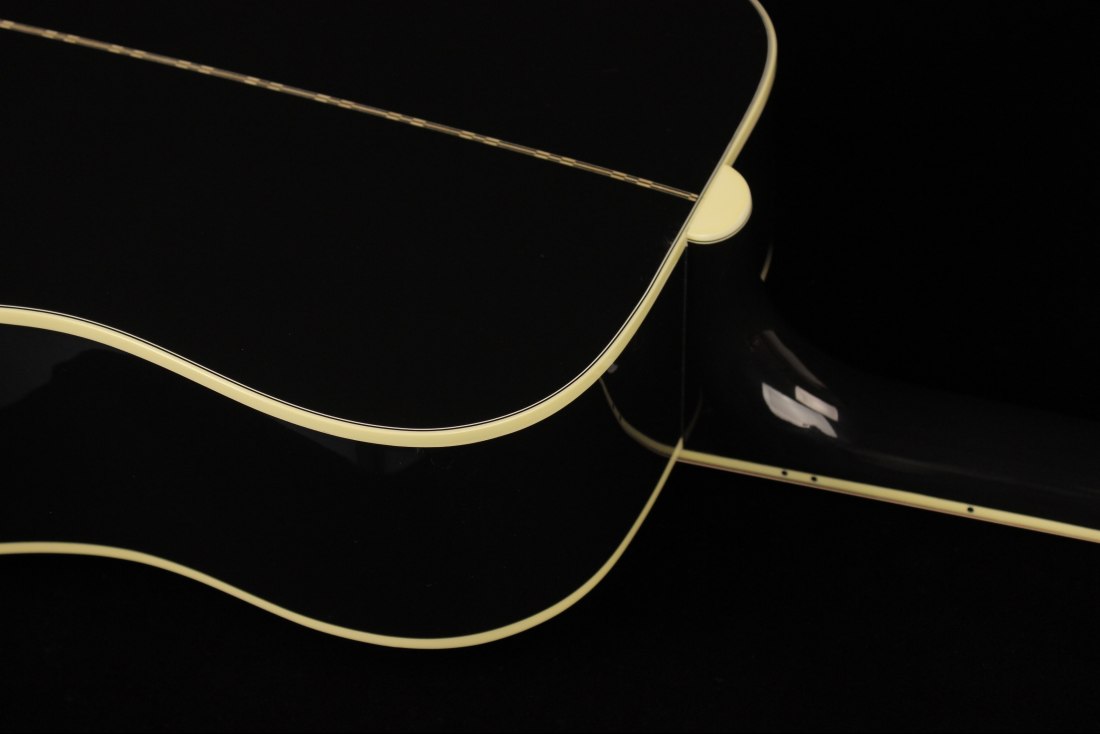 Gibson Elvis Dove