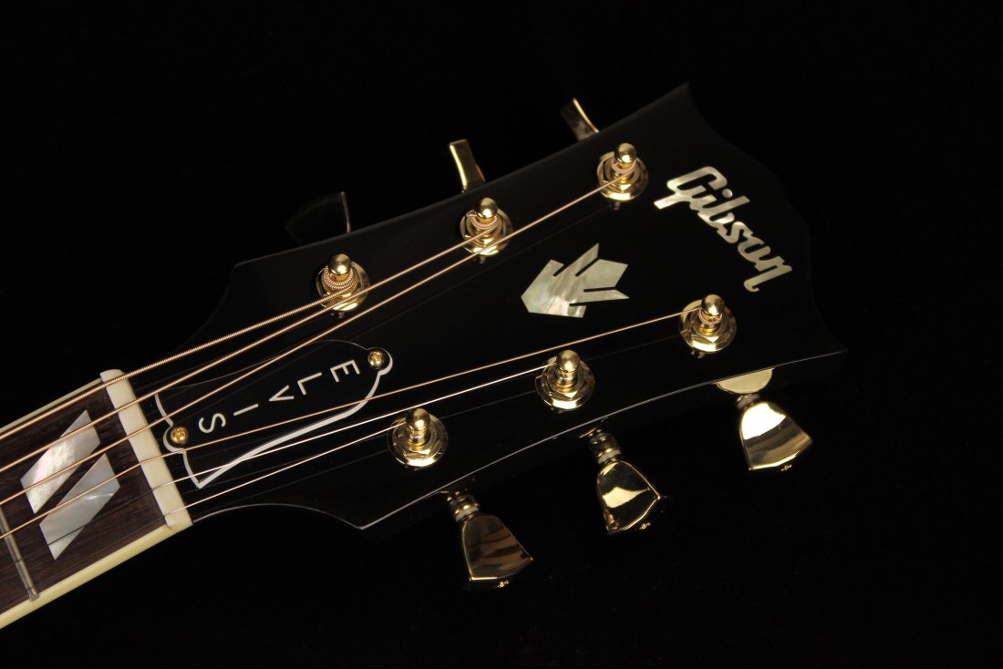 Gibson Elvis Dove