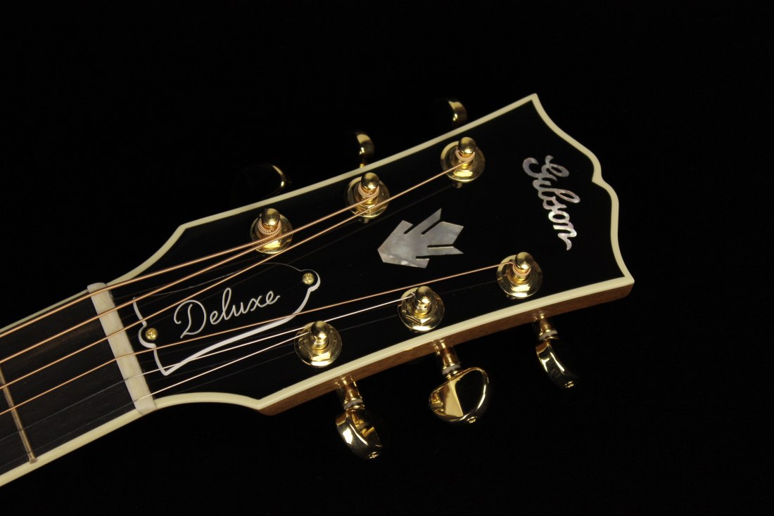Gibson J-45 Deluxe