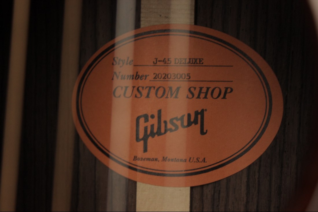 Gibson J-45 Deluxe