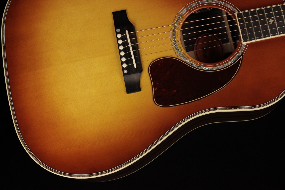 Gibson J-45 Deluxe