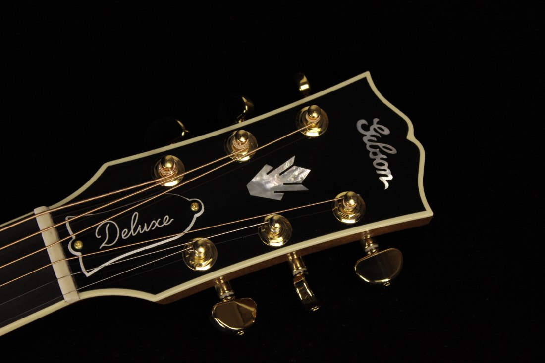 Gibson J-45 Deluxe