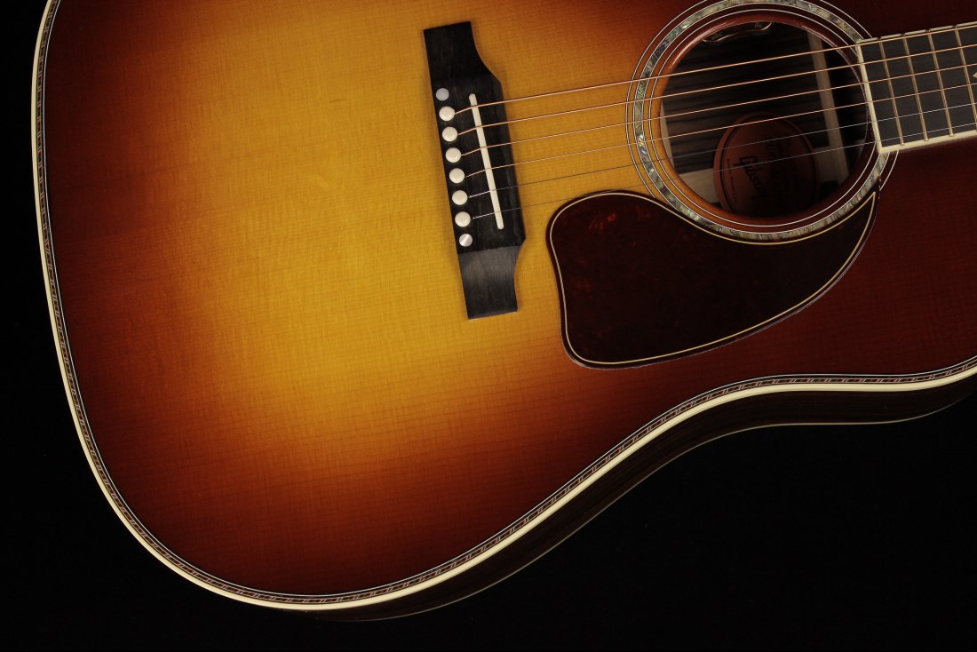 Gibson J-45 Deluxe