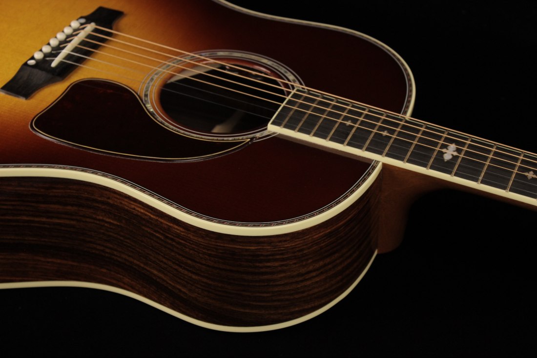 Gibson J-45 Deluxe