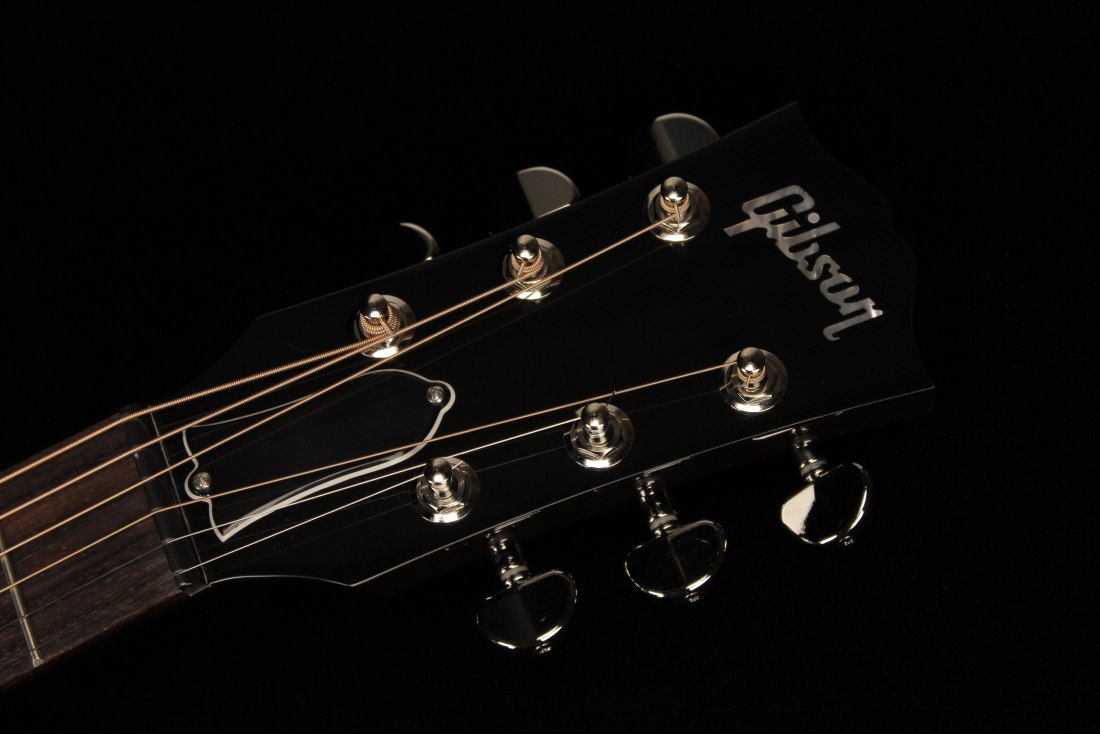 Gibson J-45 Standard