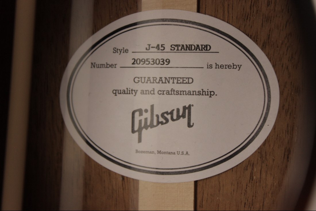 Gibson J-45 Standard