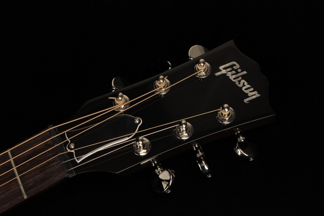 Gibson J-45 Standard