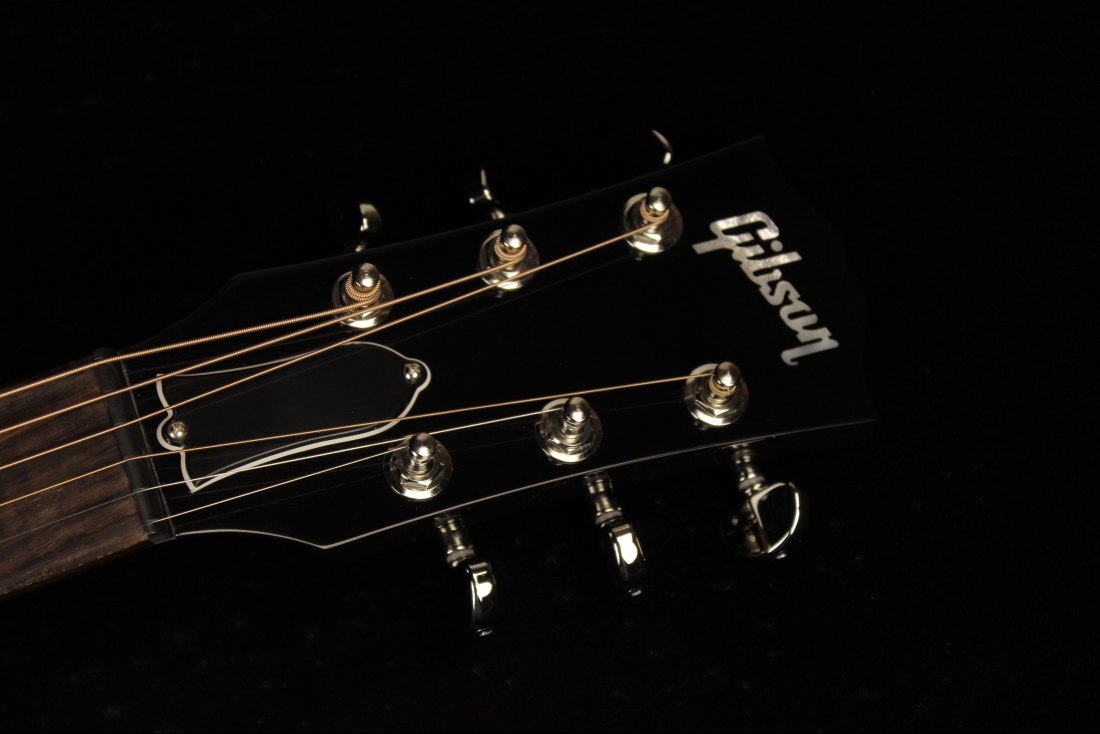 Gibson J-45 Standard - VS
