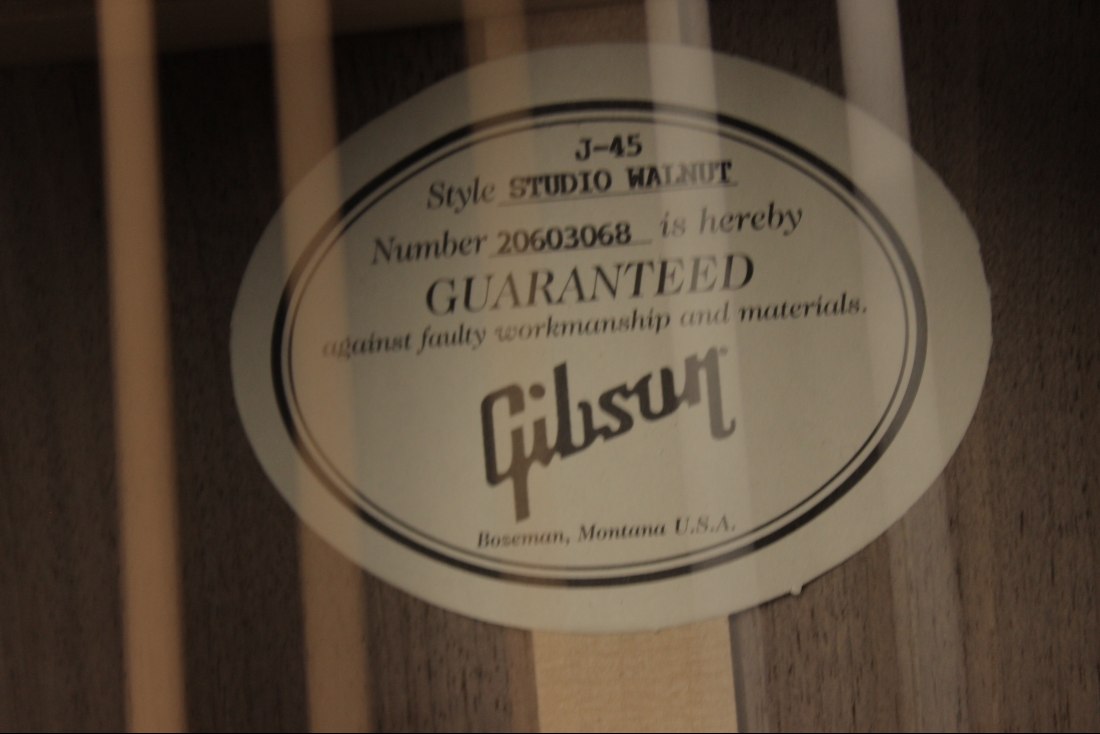 Gibson J-45 Studio - WB