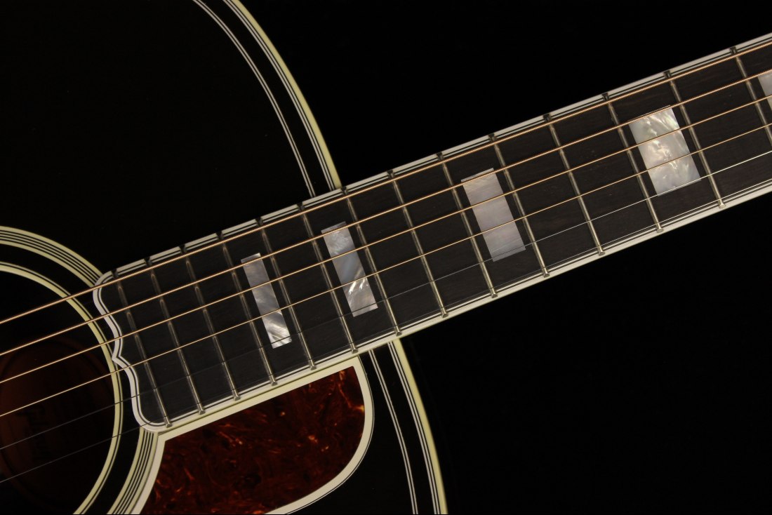 Gibson SJ-200 Western Classic
