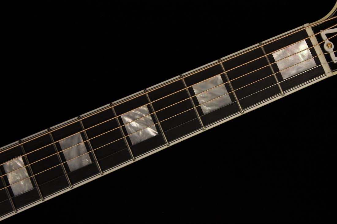 Gibson SJ-200 Western Classic
