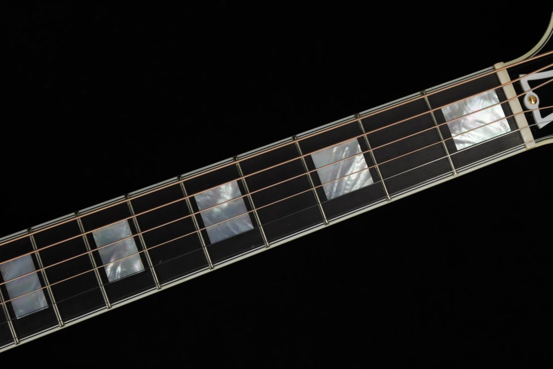 Gibson SJ-200 Western Classic