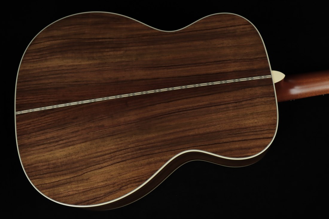 Martin 000-28