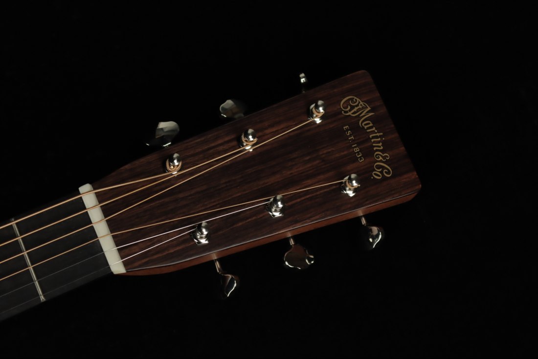 Martin 000-28