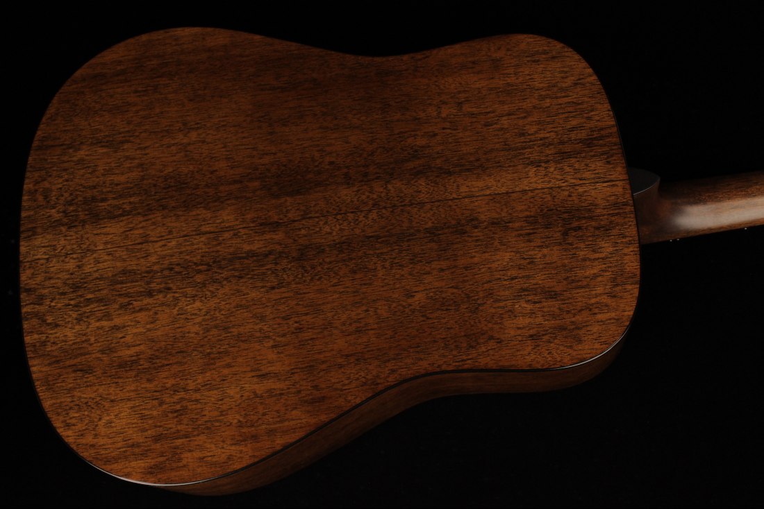 Martin D-18