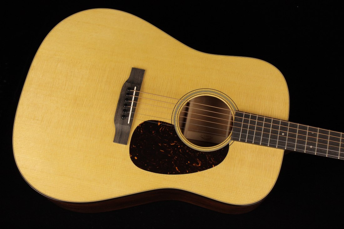 Martin D-18