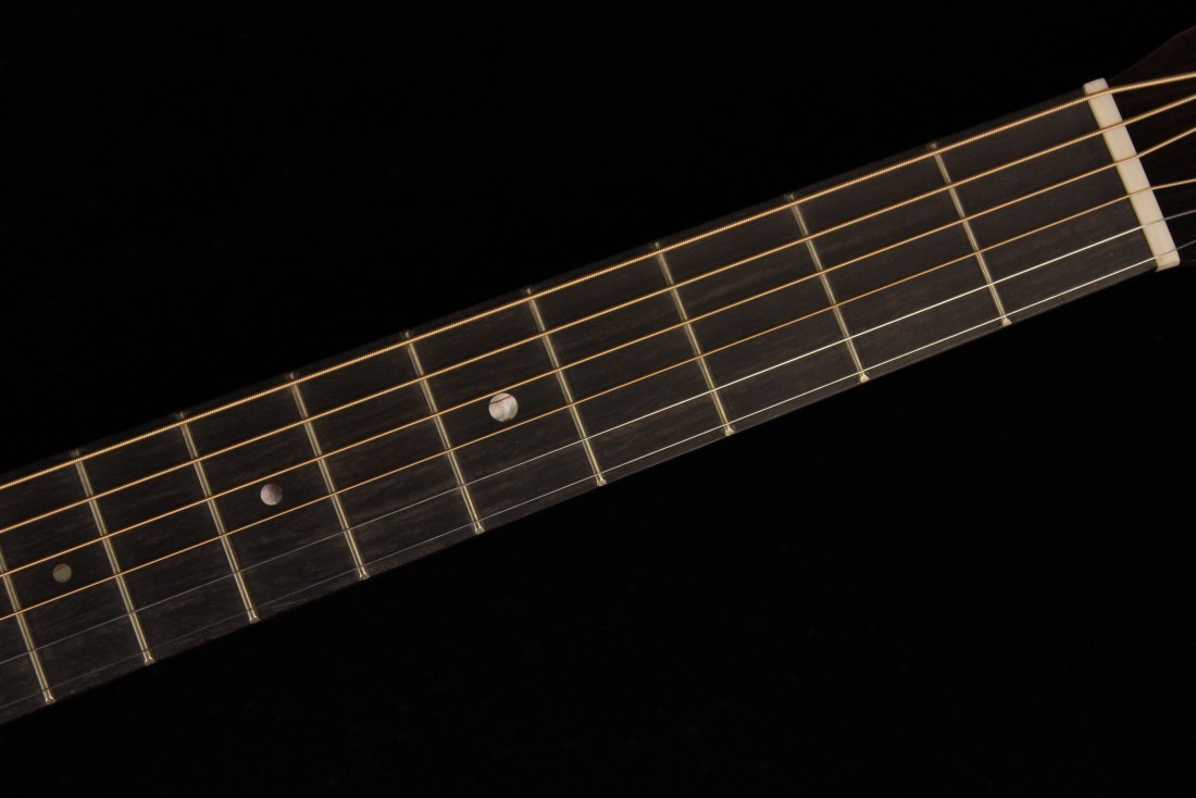 Martin D-18