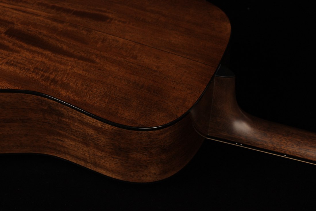 Martin D-18
