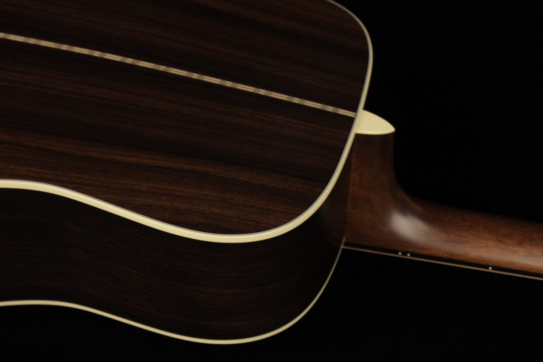 Martin D-28 Satin Amberburst