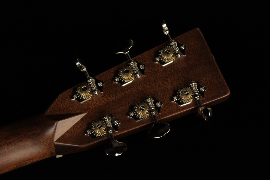 Martin D-28 Satin Amberburst