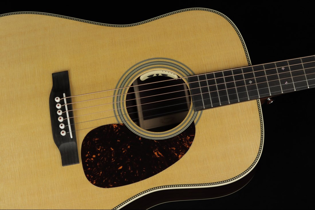 Martin HD-28E L.R Baggs Anthem