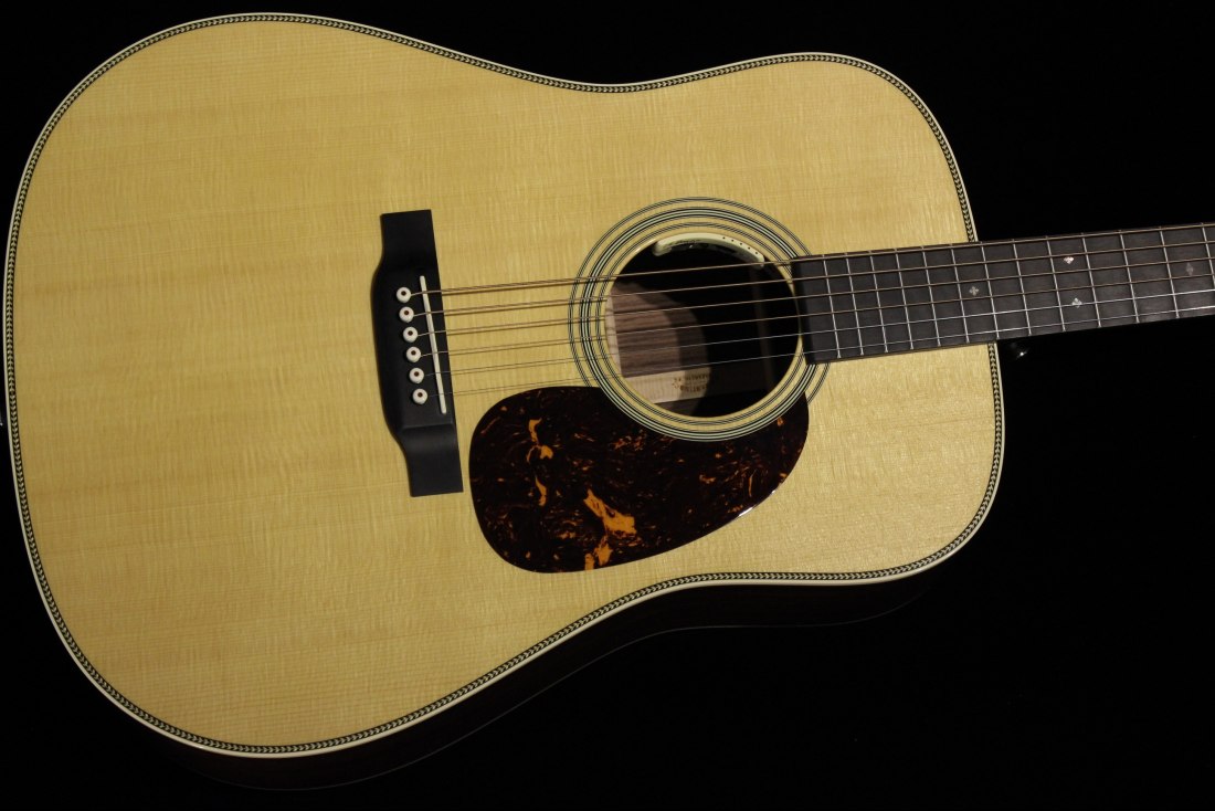 Martin HD-28E Reimagined L.R. Baggs Anthem