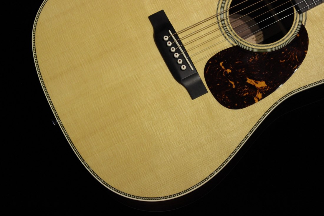 Martin HD-28E Reimagined L.R. Baggs Anthem