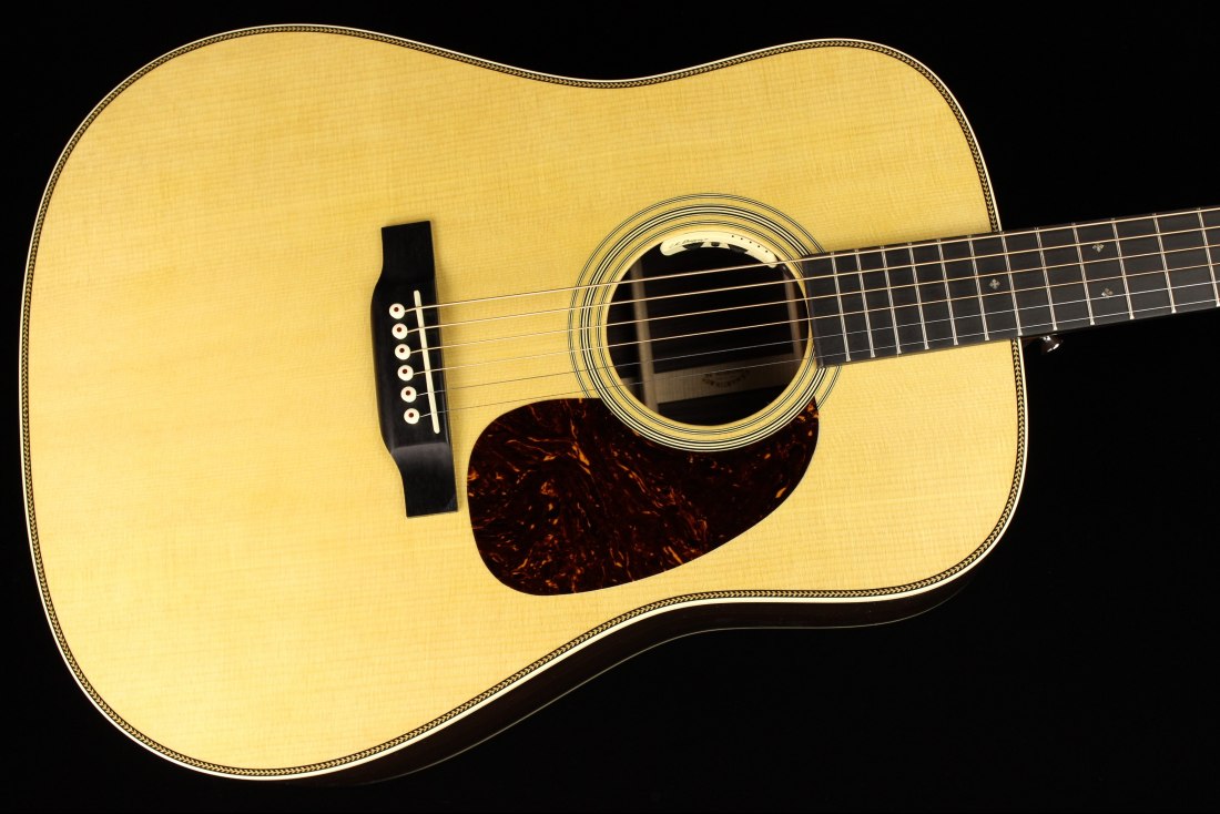 Martin HD-28E Reimagined L.R. Baggs Anthem