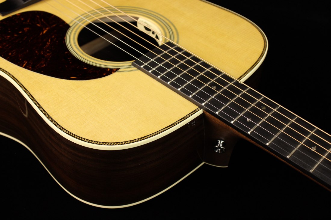 Martin HD-28E Reimagined L.R. Baggs Anthem