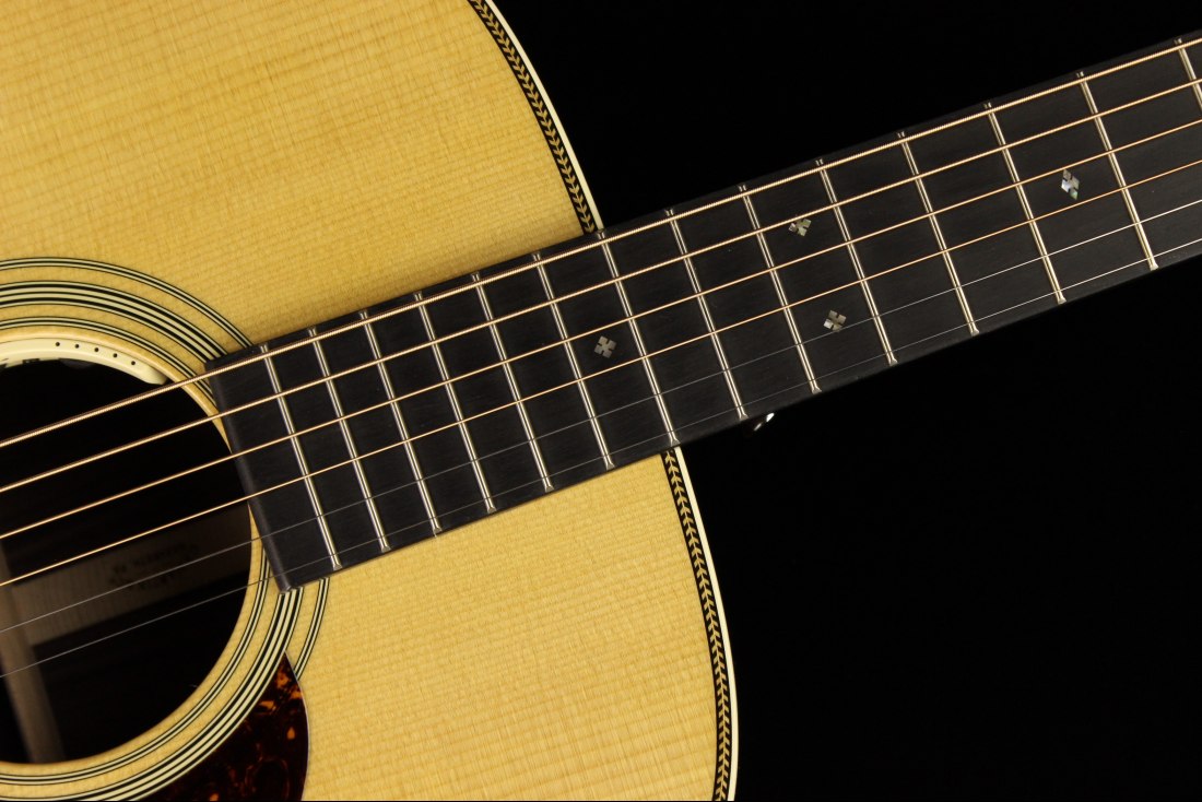 Martin HD-28E Reimagined L.R. Baggs Anthem