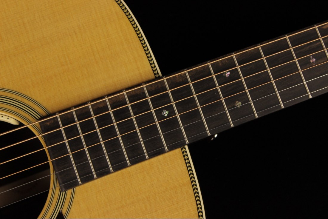 Martin HD-28E Reimagined L.R. Baggs Anthem