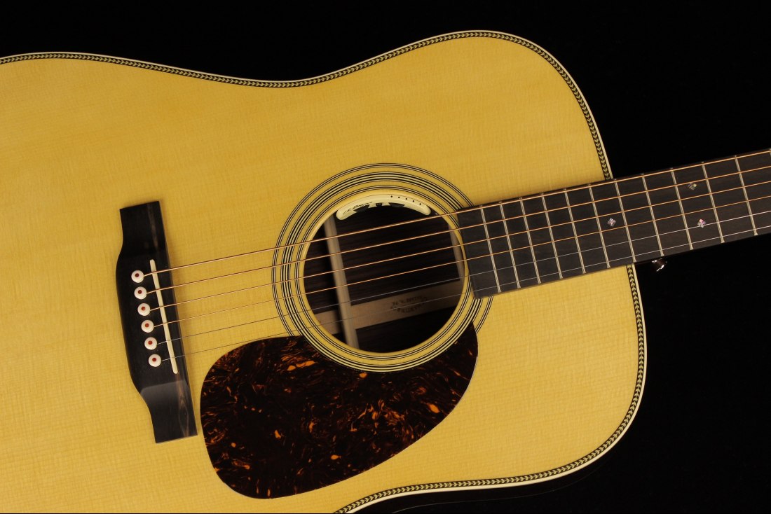 Martin HD-28E Reimagined L.R. Baggs Anthem