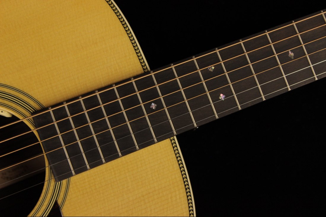 Martin HD-28E Reimagined L.R. Baggs Anthem