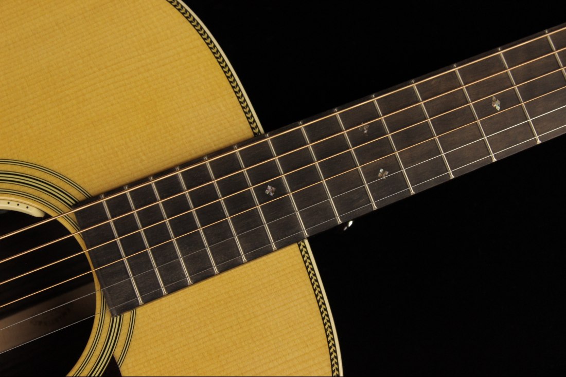 Martin HD-28E Reimagined L.R. Baggs Anthem