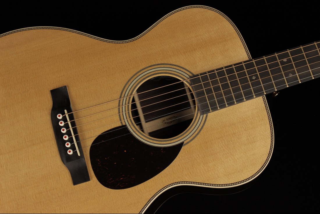 Martin OM-28E Modern Deluxe