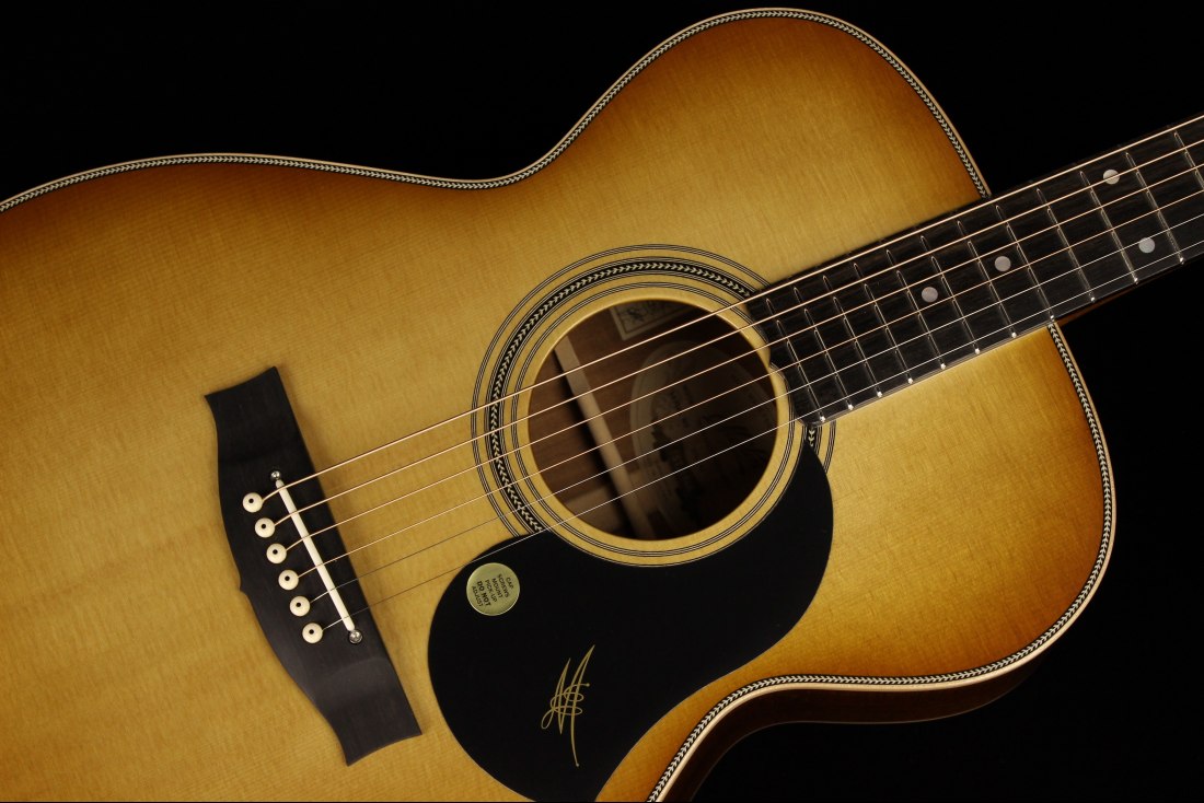 Maton 75th Anniversary Diamond Edition