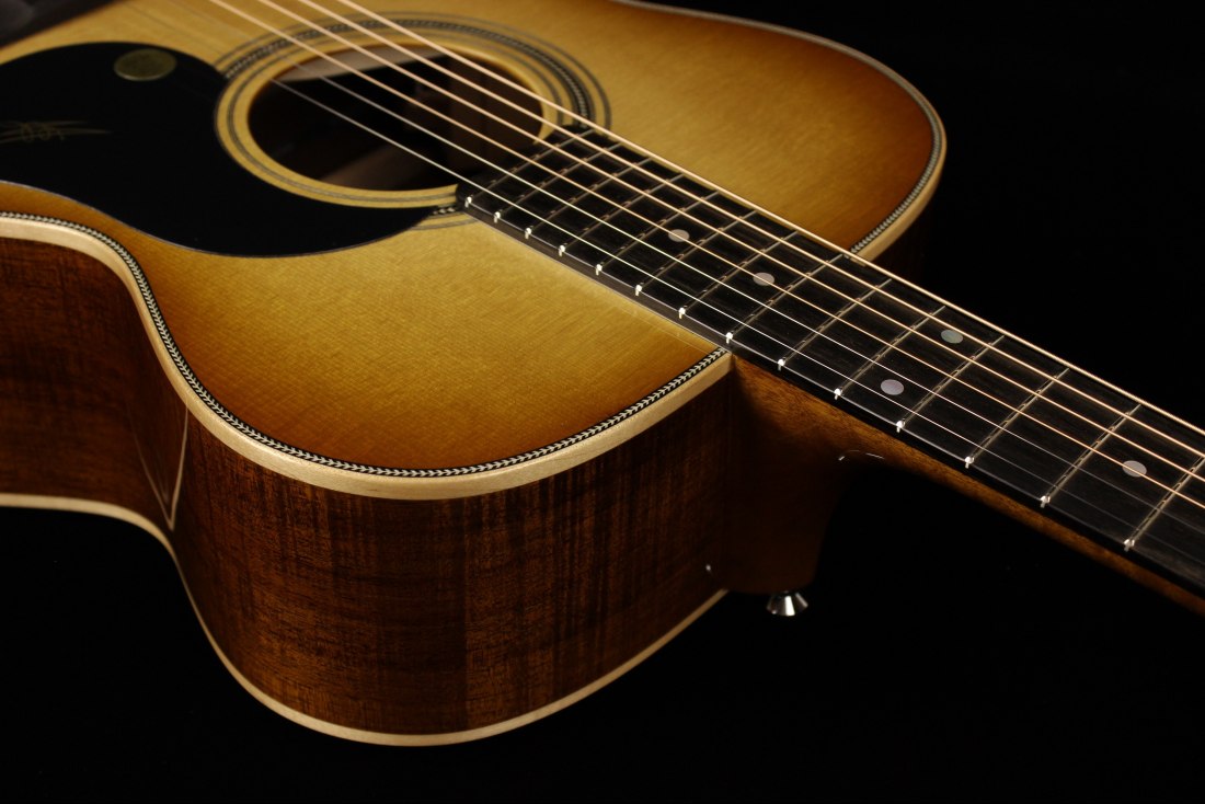 Maton 75th Anniversary Diamond Edition