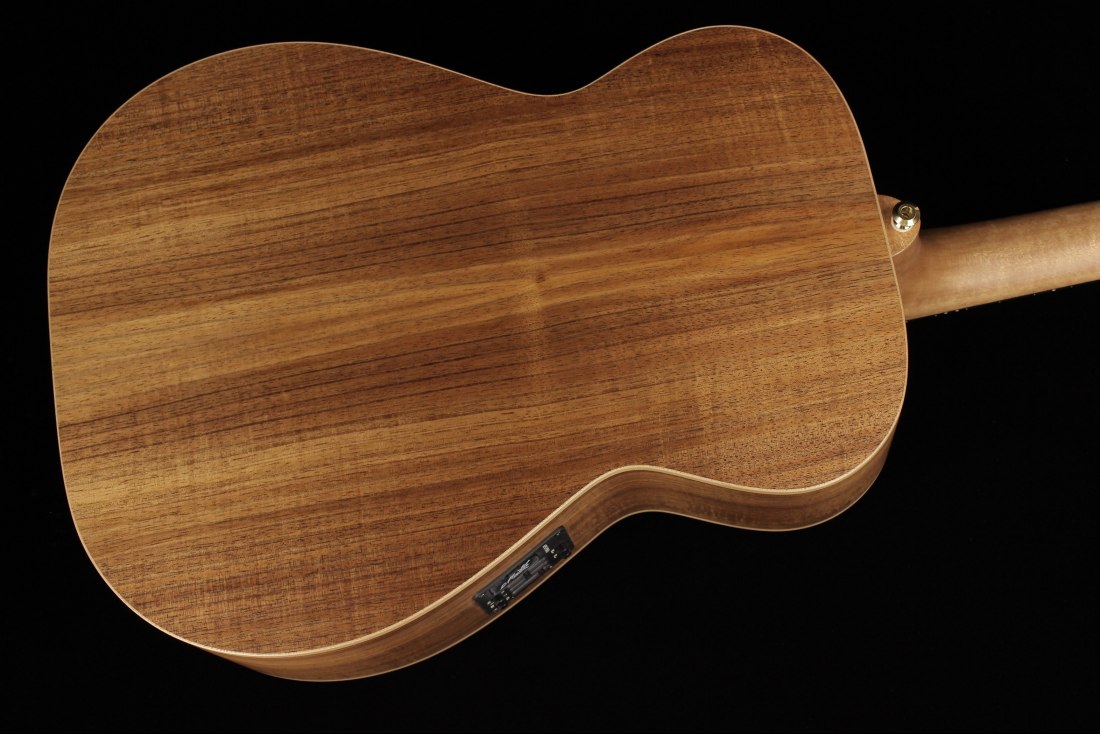 Maton EBG808 Artist