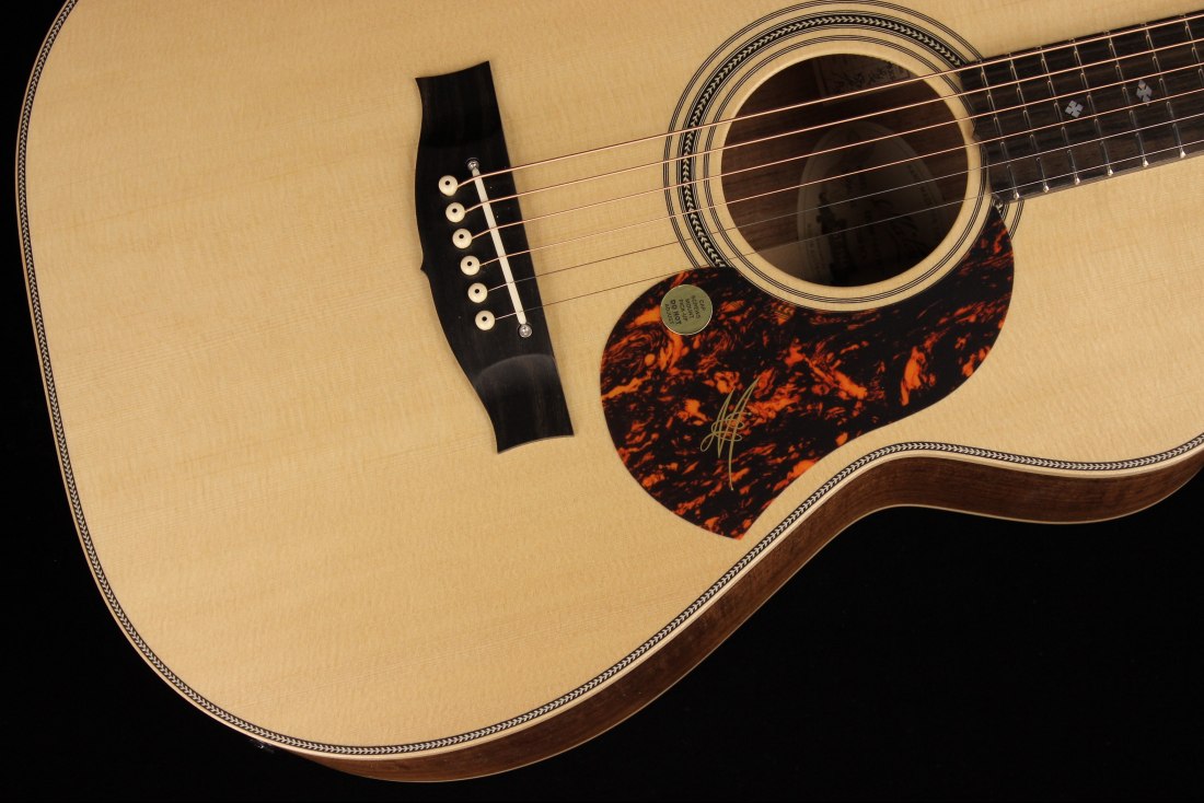 Maton EBG808 Artist