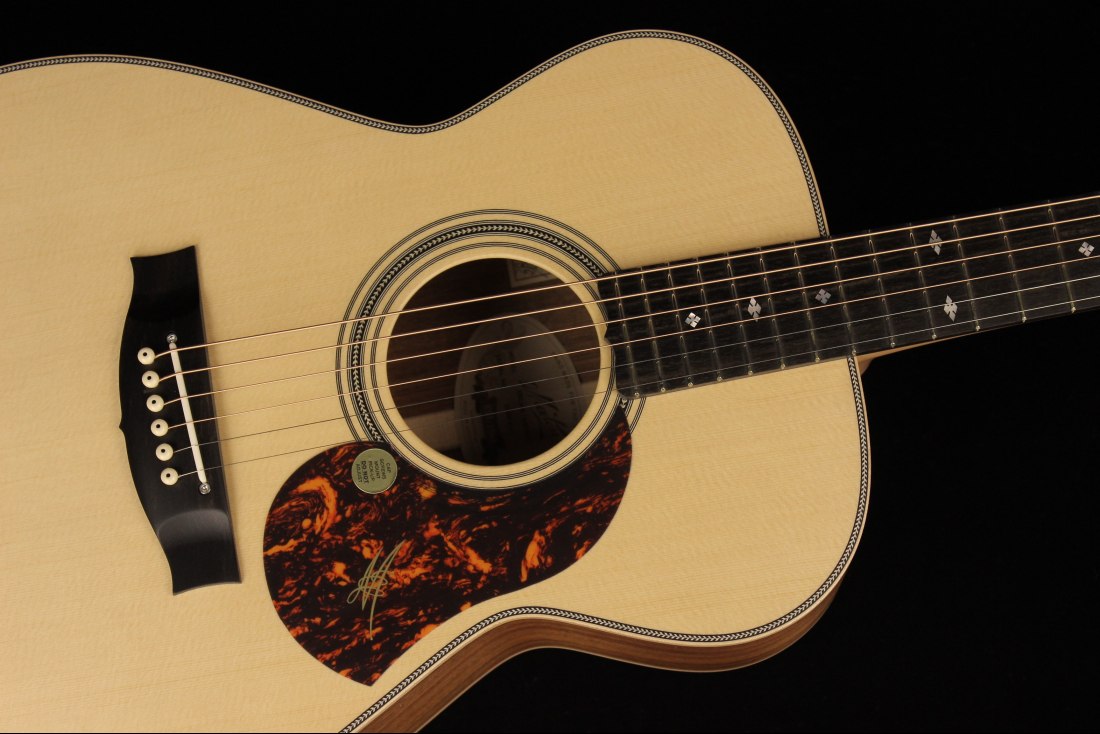 Maton EBG808 Artist