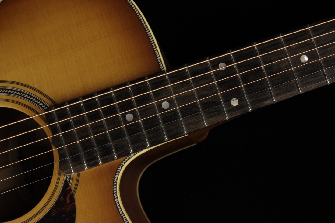 Maton EBG808C Nashville