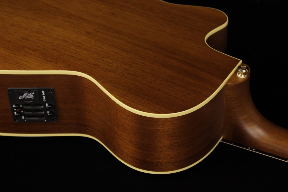 Maton EBG808C Nashville