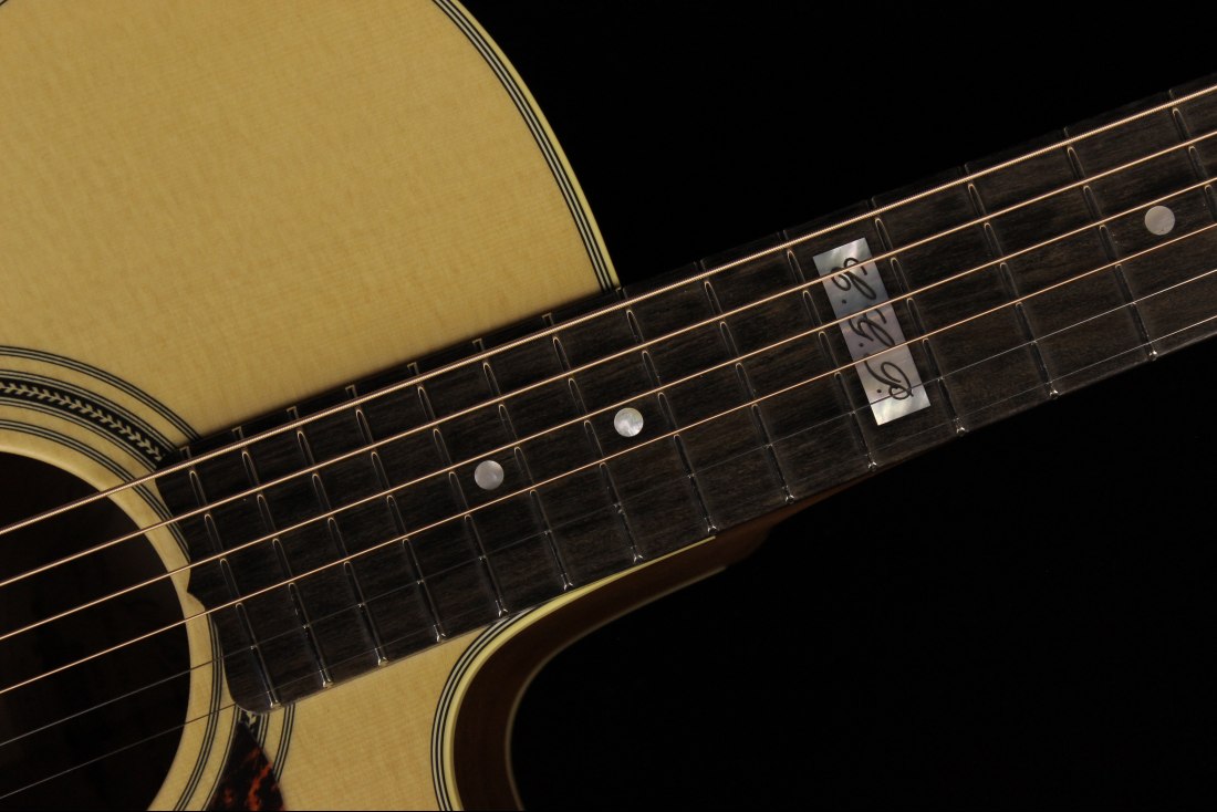 Maton EBG808CTE Tommy Emmanuel