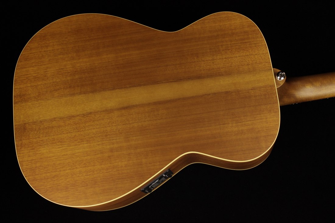 Maton EBG808TE