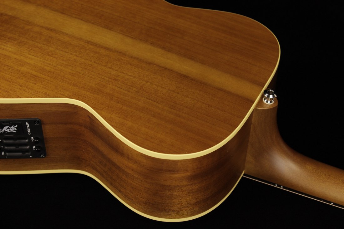 Maton EBG808TE