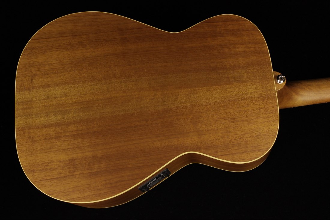 Maton EBG808TE