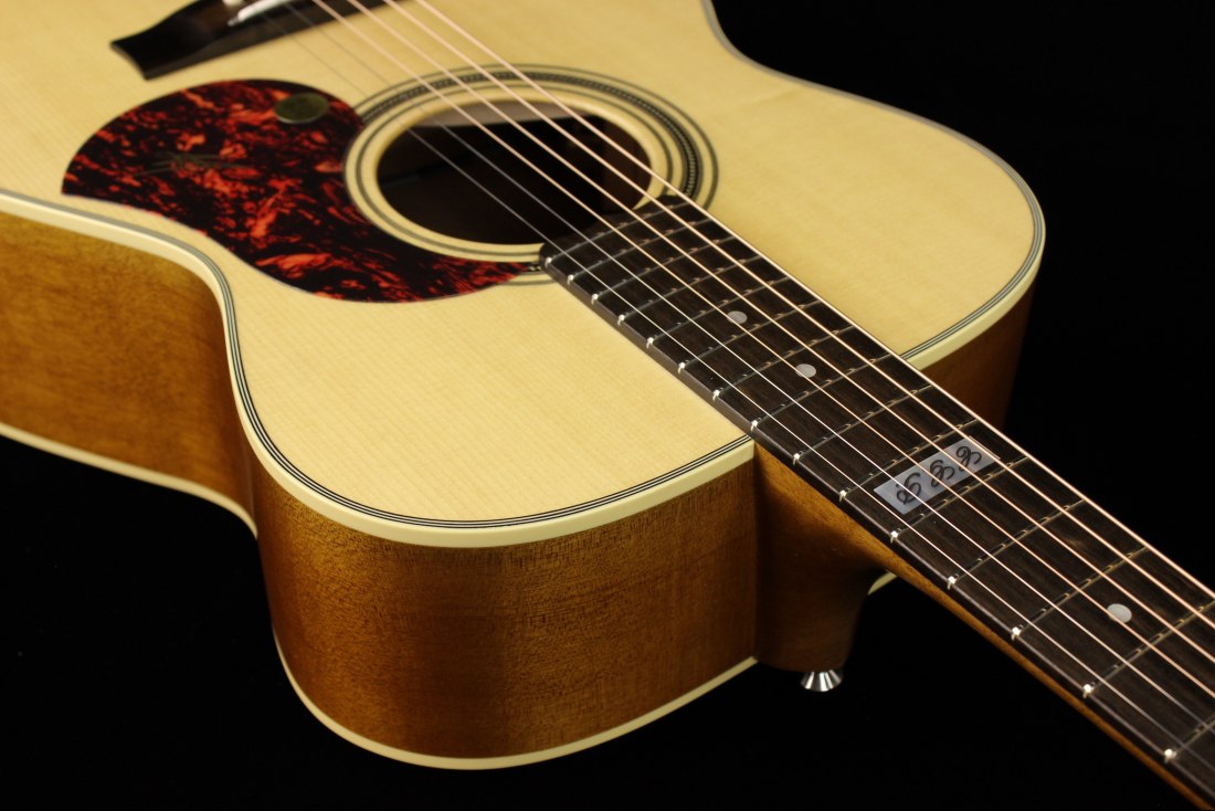 Maton EBG808TE Tommy Emmanuel