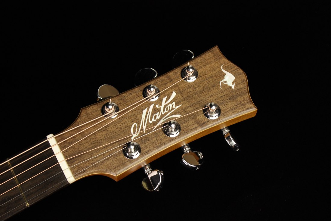 Maton EBG808TE Tommy Emmanuel