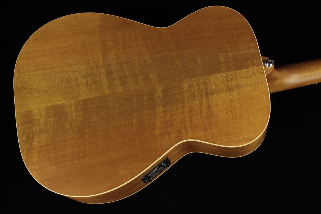 Maton EBG808TE Tommy Emmanuel